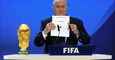 400 de oameni morți! Președintele federației germane l-a sunat pe Blatter pentru a-i cere să nu se mai dispute Campionatul Mondial din 2022 în Qatar