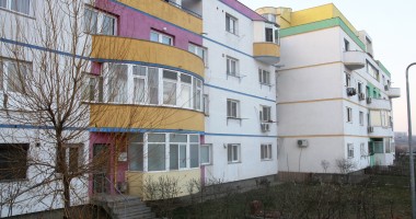 Stire din Social : Din cauza datoriilor, 4 blocuri din Cernavodă riscă să rămână fără apă