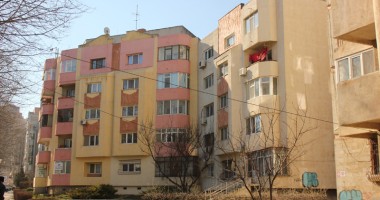 Stire din Economie : FAMILIE MARE? Cât ne costă CHIRIA unui APARTAMENT CU PATRU CAMERE