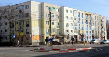 Stire din Economie : Unde și la ce prețuri vor să-și cumpere apartamente bogații și săracii Constanței