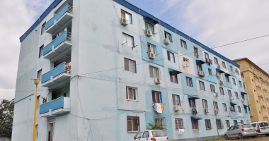 Stire din Economie : În ce orașe din țară s-au ieftinit cel mai mult apartamentele, în 2012