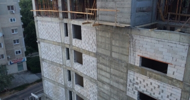 Cum cresc peste noapte blocurile construite  pe spațiile verzi din zona Tăbăcărie - 5