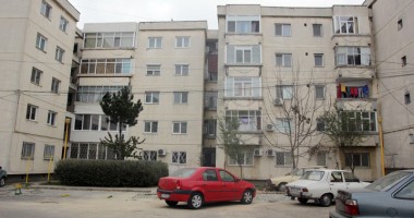 Stire din Economie : Prețurile apartamentelor vechi din Constanța intră la apă