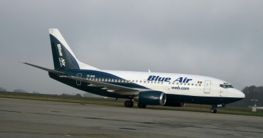 Compania aeriană low-cost Blue Air a fost scoasă la vânzare