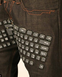 S-au inventat blugii cu tastatură incorporată - 2