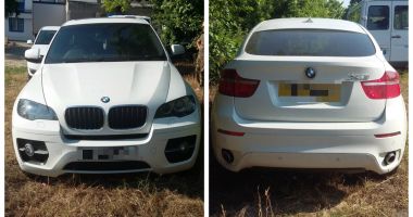 Stire din Eveniment : BMW X6 furat din Marea Britanie, descoperit la frontiera din Ostrov
