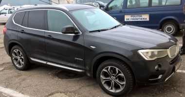 Stire din Eveniment : BMW X3, furat din Polonia, găsit de polițiști la Constanța. Ce spune proprietarul mașinii