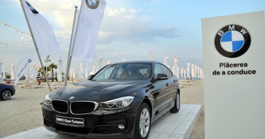 Stire din Economie : Cele mai tari modele BMW au ajuns pe plajă
