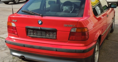 BMW-ul unui fotbalist celebru, scos la vânzare. "Mi se pare un preț suspect de mic!" - 2