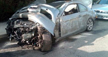Stire din Eveniment : ȘOCANT / Victima, după coliziune, rămăsese în picioare, în gardul viu, cu capul despicat