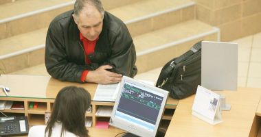 Stire din Economie : BNR relaxează politica monetară pentru a susține economia