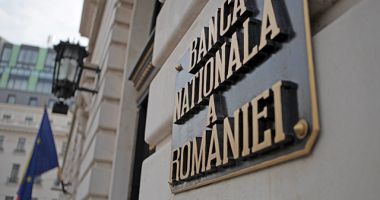 Stire din Economie : Previziuni sumbre ale BNR pentru 2025: „Incertitudini și riscuri însemnate”
