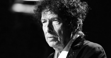 Stire din Cultură-Educație : Bob Dylan, câștigătorul Premiului Nobel pentru Literatură