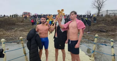 Stire din Cultură-Educație : Boboteaza, sărbătorită în avans pe malul Dunării, la Hârșova
