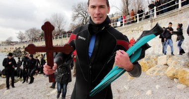 Record de credincioși la Bobotează - peste 15.000 de persoane - 9