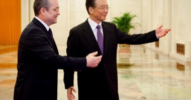 Ce cadouri a primit Emil Boc în China