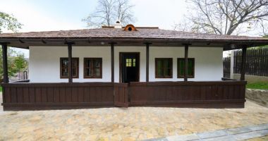 Stire din Cultură-Educație : Raluca Turcan trimite Corpul de control la Bojdeuca lui Creangă, după ce monumentul a fost modernizat