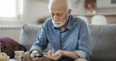 Stire din Sănătate : Simptome aparent banale care pot ascunde o boală autoimună