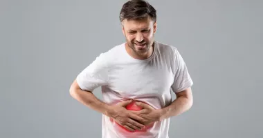 Stire din Sănătate : Cum recunoaștem semnele unei posibile boli la ficat