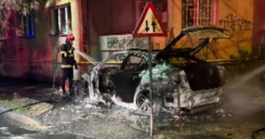 Stire din Eveniment : Bolidul de lux al unui sportiv a fost incendiat intenționat. Proprietarul crede că a fost o confuzie