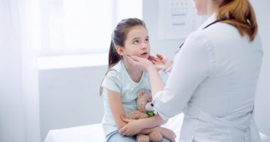 Bolile mintale ale copiilor au simptome diferite față de cele ale adulților