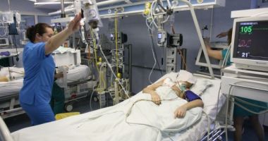Stire din Eveniment : Protest spontan la Institutului Oncologic București. Medicii nu mai au cu ce să trateze pacienții