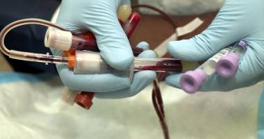 Bolnavi cu HIV, din nou în pericol să rămână fără tratament