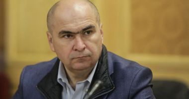 Stire din Politică-Administrație : Bolojan preia conducerea partidului. PNL a anunțat că o susține pe Elena Lasconi la prezidențiale