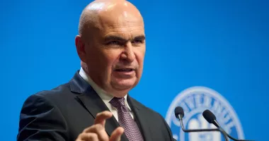 Stire din Politică-Administrație : Coaliția de guvernare finalizează ordonanța „trenuleț” cu modificări fiscale