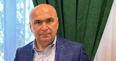 Stire din Actualitate : Mesaj de Florii transmis de premierul Ilie Bolojan