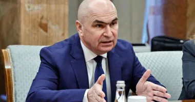 Stire din Politică-Administrație : Premierul Ilie Bolojan anunță disciplină strictă. „Bugetul trebuie corelat cu veniturile reale”