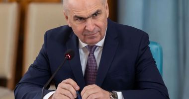 Stire din Politică-Administrație : Ilie Bolojan susţine că majorarea salariului minim are un impact important în economie