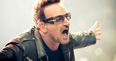 Stire din Monden : Concert U2 anulat, după ce Bono a rămas fără voce