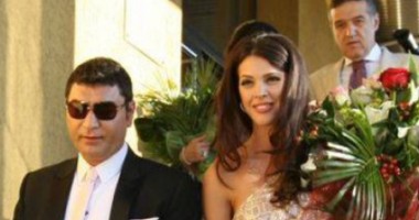 Stire din Monden : Cristi Borcea și proaspăta soție au plecat în luna de miere, la Miami
