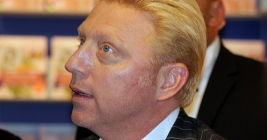 Stire din Sport Internațional : Boris Becker s-a operat la șold și nu l-a însoțit pe Novak Djokovici la turneul de la Miami