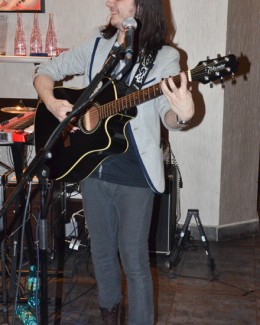 Romanticii s-au bucurat de muzică de calitate și de mâncăruri gustoase la Restaurant Harlequin - 2