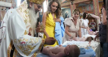 Trei copii aflați în grija asistenței maternale, botezați la Cumpăna de IPS Teodosie - 2