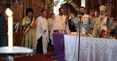 Patru copii abandonați, creștinați  în zi de sărbătoare - 3