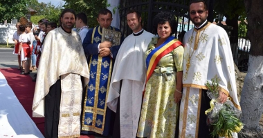 Patru copii abandonați, creștinați  în zi de sărbătoare - 5