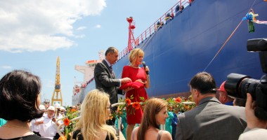 Premierul Victor Ponta și doi miniștri  au dat strălucire botezului navei "Histria Ambra" - 10