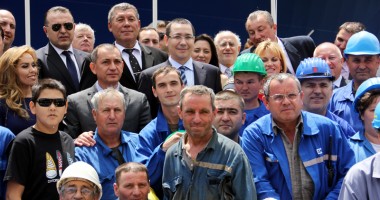 Premierul Victor Ponta și doi miniștri  au dat strălucire botezului navei "Histria Ambra" - 15