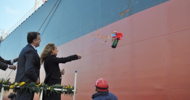 Rosella Velzel a botezat colosul de oțel "Zefirea" - 4