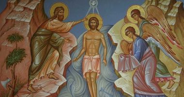 Stire din Social : Declararea Botezului Domnului şi a Bobotezei ca zile libere ar trebui să fie un prilej de a participa la slujbele religioase