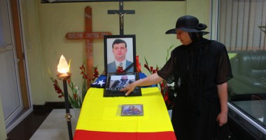 Stire din Eveniment : Adevărul despre moartea constănțeanului ucis în Afganistan. O mașină capcană cu explozibil i-a luat viața