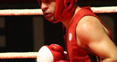 Stire din Sport : Șase seniori constănțeni boxează la Naționalele de la Bacău
