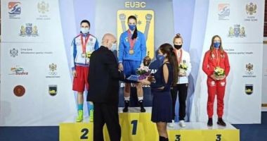 Stire din Sport : Box / Loredana Marin, campioană europeană de tineret. România - două medalii