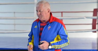 Stire din Sport : Adrian Lăcătuş îşi doreşte medalii la Mondialele de la New Delhi