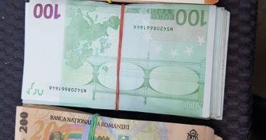 Stire din Eveniment : Braconieri arestați la Constanța. Polițiștii au confiscat mii de euro