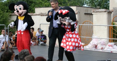 Primarul Ion Ovidiu Brăiloiu a oferit pachete la peste 500 de copii - 3