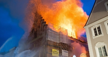 Stire din Actualitate : Reacția președintelui Iohannis după ce o clădire cu români a fost incendiată în Germania